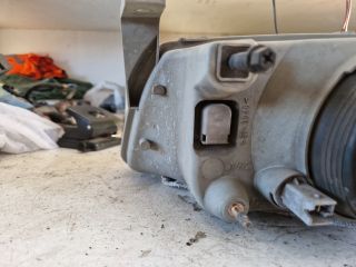 bontott SUZUKI SWIFT II Jobb Fényszóró