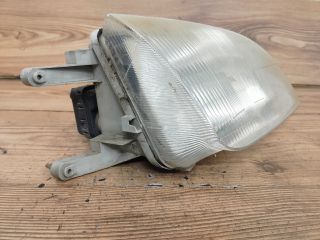 bontott SUZUKI SWIFT II Jobb Fényszóró