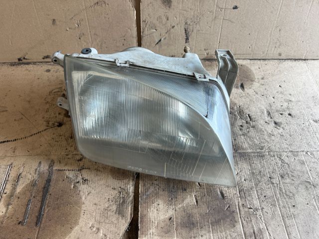 bontott SUZUKI SWIFT II Jobb Fényszóró