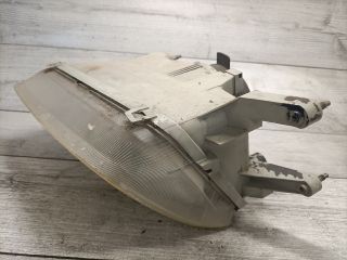 bontott SUZUKI SWIFT II Jobb Fényszóró