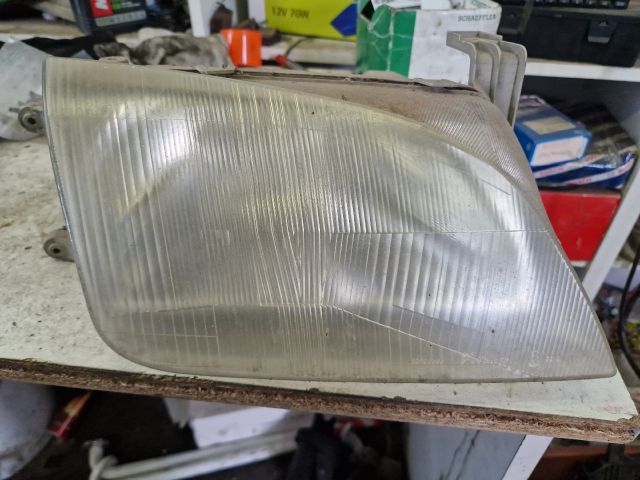 bontott SUZUKI SWIFT II Jobb Fényszóró