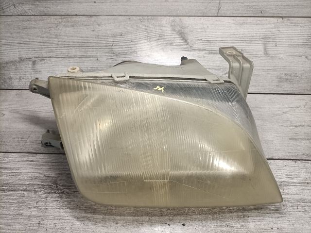 bontott SUZUKI SWIFT II Jobb Fényszóró