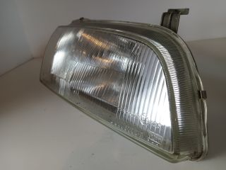 bontott SUZUKI SWIFT II Jobb Fényszóró