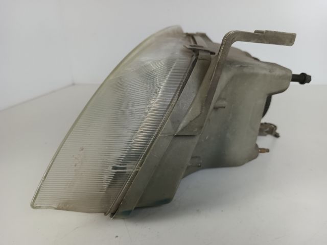 bontott SUZUKI SWIFT II Jobb Fényszóró