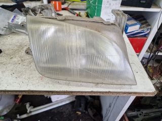 bontott SUZUKI SWIFT II Jobb Fényszóró