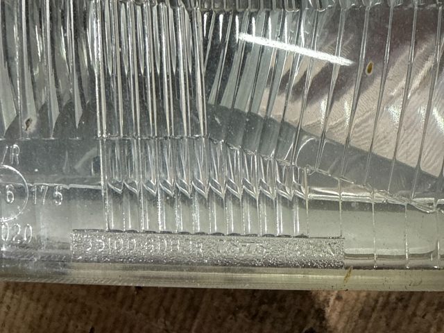 bontott SUZUKI SWIFT II Jobb Fényszóró