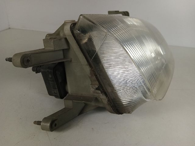 bontott SUZUKI SWIFT II Jobb Fényszóró