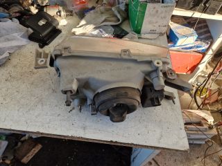 bontott SUZUKI SWIFT II Jobb Fényszóró