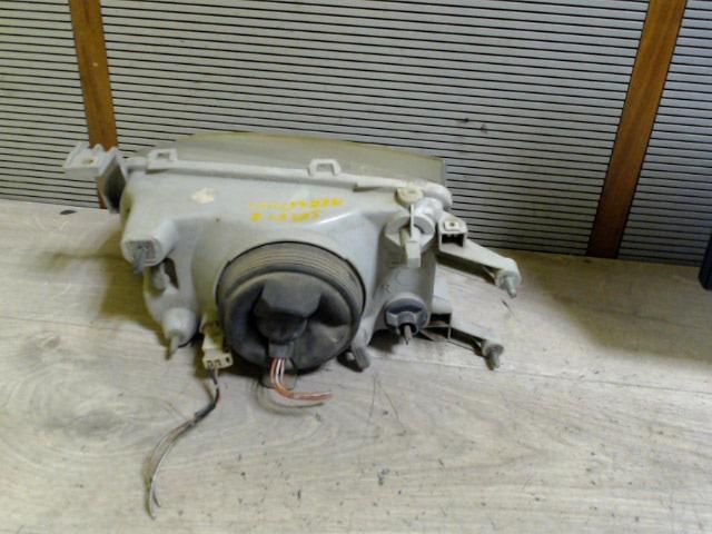 bontott SUZUKI SWIFT II Jobb Fényszóró