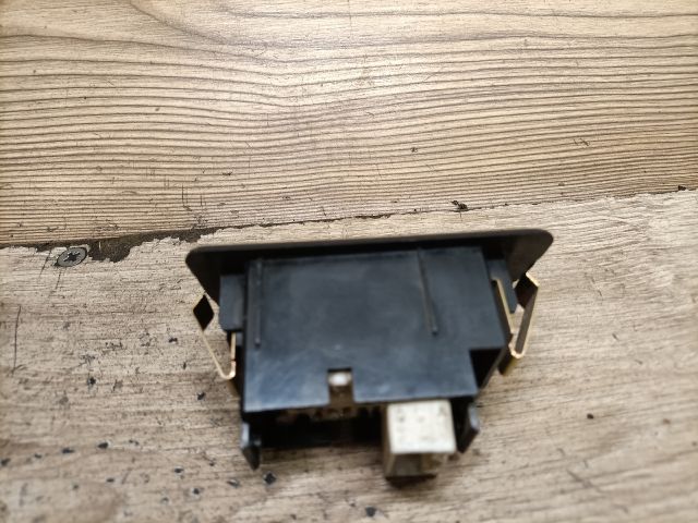 bontott SUZUKI SWIFT II Jobb hátsó Ablakemelő Kapcsoló