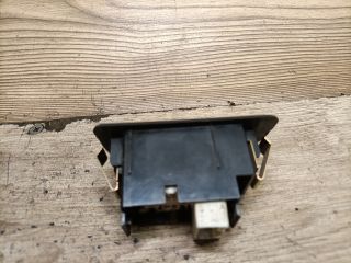 bontott SUZUKI SWIFT II Jobb hátsó Ablakemelő Kapcsoló