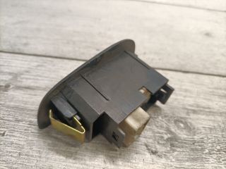 bontott SUZUKI SWIFT II Jobb hátsó Ablakemelő Kapcsoló