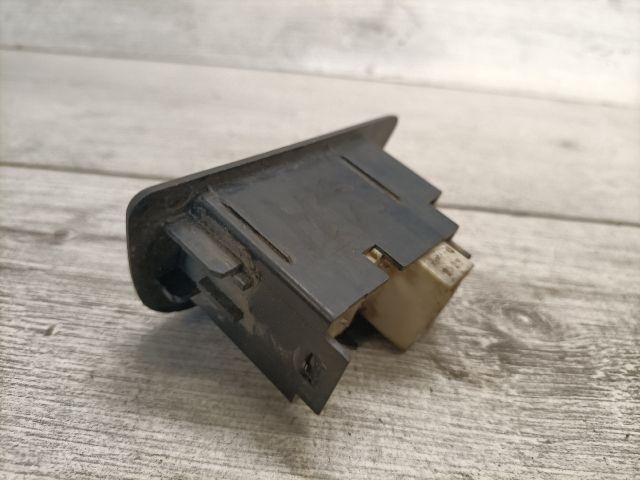 bontott SUZUKI SWIFT II Jobb hátsó Ablakemelő Kapcsoló