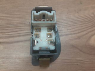 bontott SUZUKI SWIFT II Jobb hátsó Ablakemelő Kapcsoló