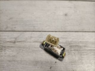 bontott SUZUKI SWIFT II Jobb hátsó Ablakemelő Kapcsoló