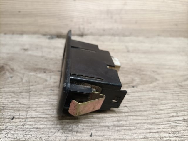 bontott SUZUKI SWIFT II Jobb hátsó Ablakemelő Kapcsoló