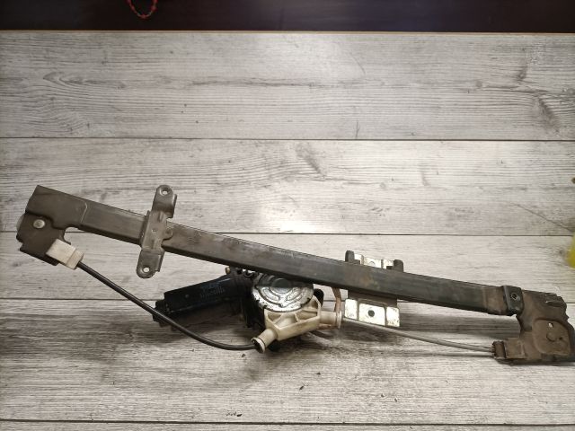 bontott SUZUKI SWIFT II Jobb hátsó Ablakemelő Szerkezet (Elektromos)