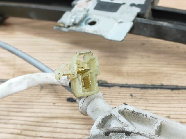 bontott SUZUKI SWIFT II Jobb hátsó Ablakemelő Szerkezet (Elektromos)