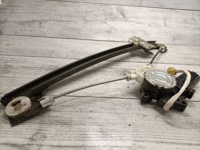 bontott SUZUKI SWIFT II Jobb hátsó Ablakemelő Szerkezet (Elektromos)