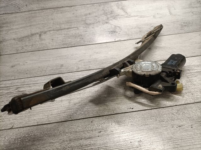 bontott SUZUKI SWIFT II Jobb hátsó Ablakemelő Szerkezet (Elektromos)