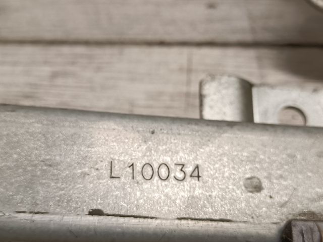 bontott SUZUKI SWIFT II Jobb hátsó Ablakemelő Szerkezet (Mechanikus)