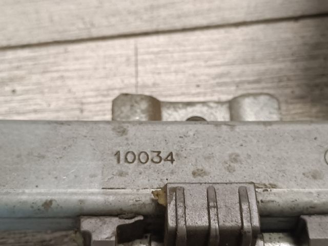 bontott SUZUKI SWIFT II Jobb hátsó Ablakemelő Szerkezet (Mechanikus)