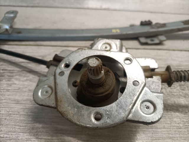 bontott SUZUKI SWIFT II Jobb hátsó Ablakemelő Szerkezet (Mechanikus)