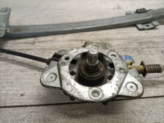 bontott SUZUKI SWIFT II Jobb hátsó Ablakemelő Szerkezet (Mechanikus)