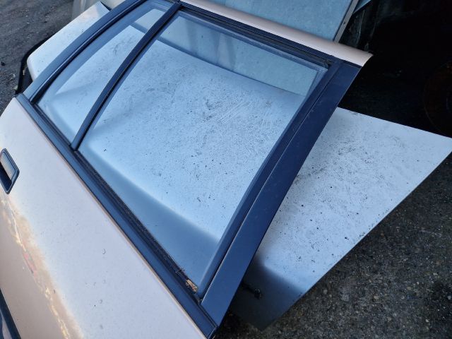 bontott SUZUKI SWIFT II Jobb hátsó Ajtó (Részeivel)