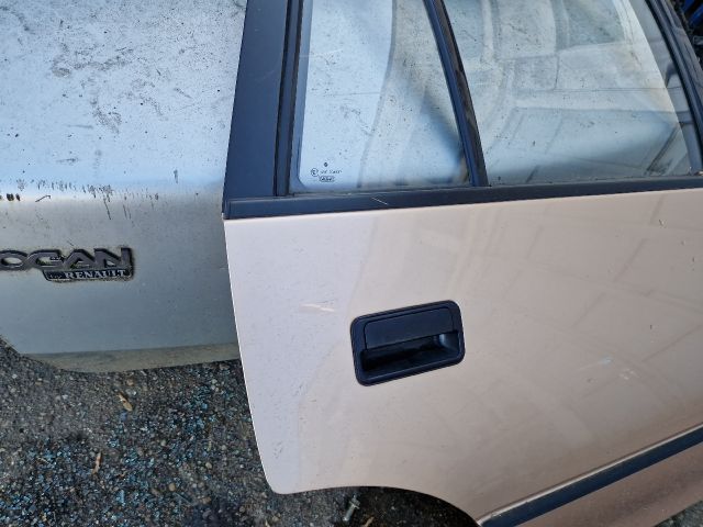 bontott SUZUKI SWIFT II Jobb hátsó Ajtó (Részeivel)