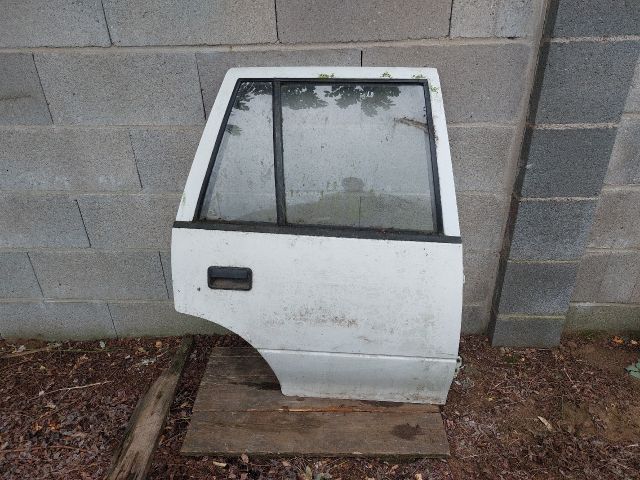 bontott SUZUKI SWIFT II Jobb hátsó Ajtó (Részeivel)