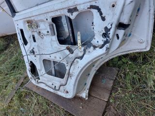 bontott SUZUKI SWIFT II Jobb hátsó Ajtó (Részeivel)