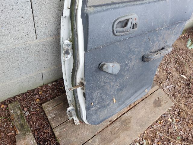 bontott SUZUKI SWIFT II Jobb hátsó Ajtó (Részeivel)