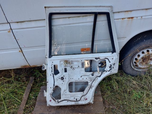 bontott SUZUKI SWIFT II Jobb hátsó Ajtó (Részeivel)