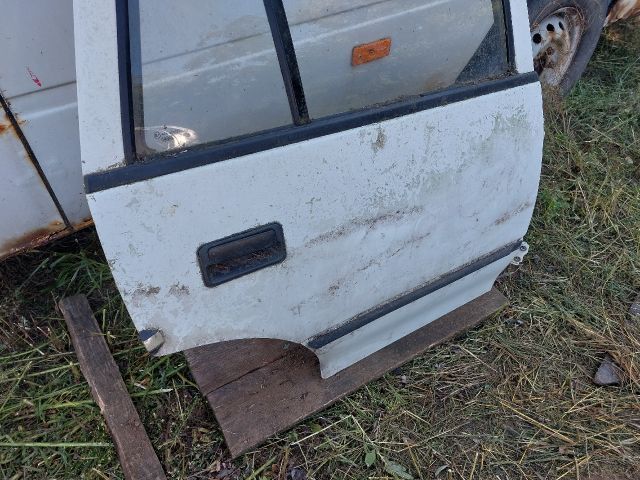 bontott SUZUKI SWIFT II Jobb hátsó Ajtó (Részeivel)