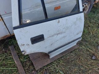 bontott SUZUKI SWIFT II Jobb hátsó Ajtó (Részeivel)