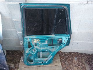 bontott SUZUKI SWIFT II Jobb hátsó Ajtó (Részeivel)