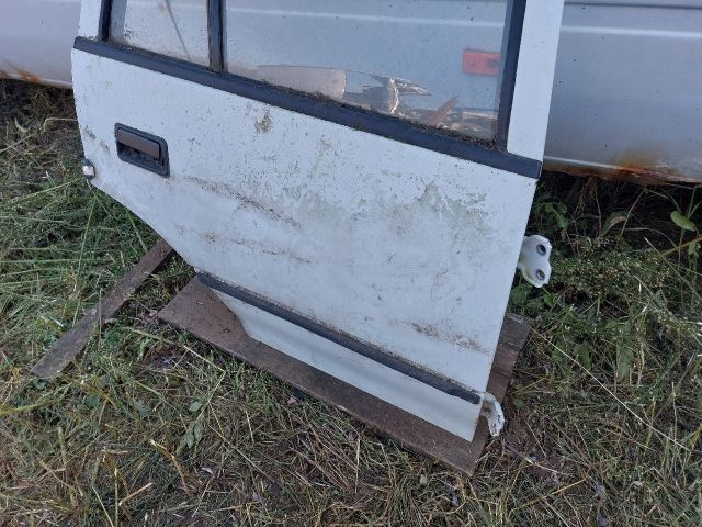 bontott SUZUKI SWIFT II Jobb hátsó Ajtó (Részeivel)