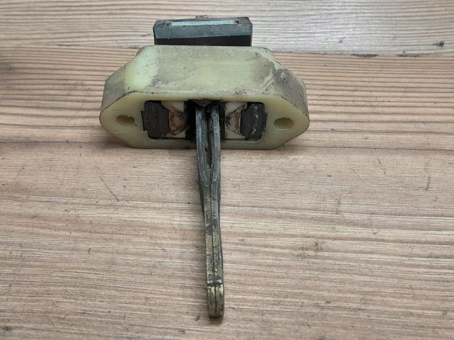 bontott SUZUKI SWIFT II Jobb hátsó Ajtóhatároló