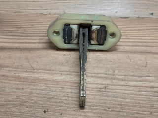 bontott SUZUKI SWIFT II Jobb hátsó Ajtóhatároló