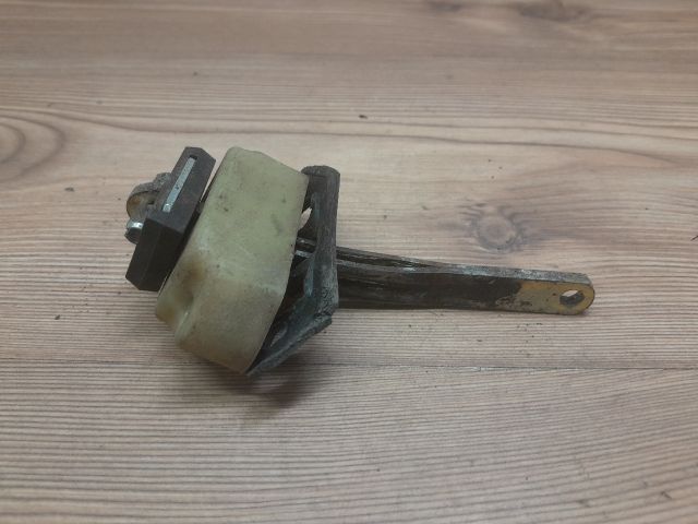 bontott SUZUKI SWIFT II Jobb hátsó Ajtóhatároló