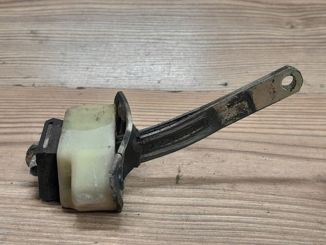 bontott SUZUKI SWIFT II Jobb hátsó Ajtóhatároló