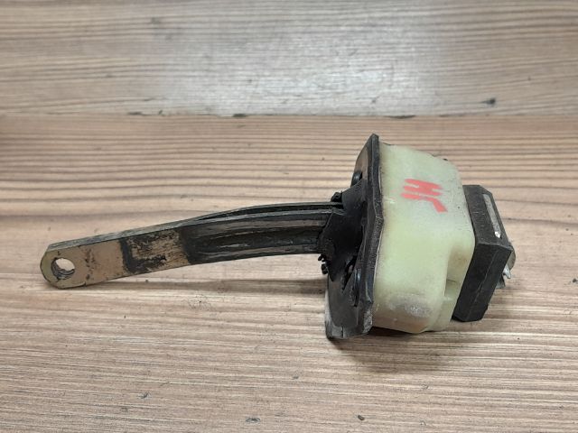 bontott SUZUKI SWIFT II Jobb hátsó Ajtóhatároló