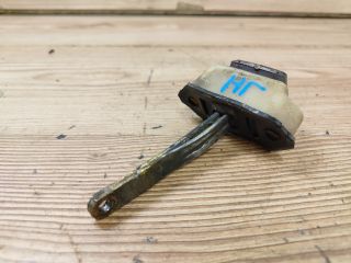 bontott SUZUKI SWIFT II Jobb hátsó Ajtóhatároló