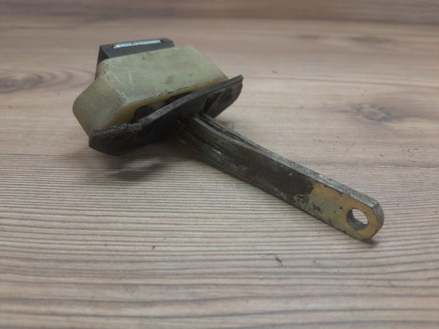 bontott SUZUKI SWIFT II Jobb hátsó Ajtóhatároló