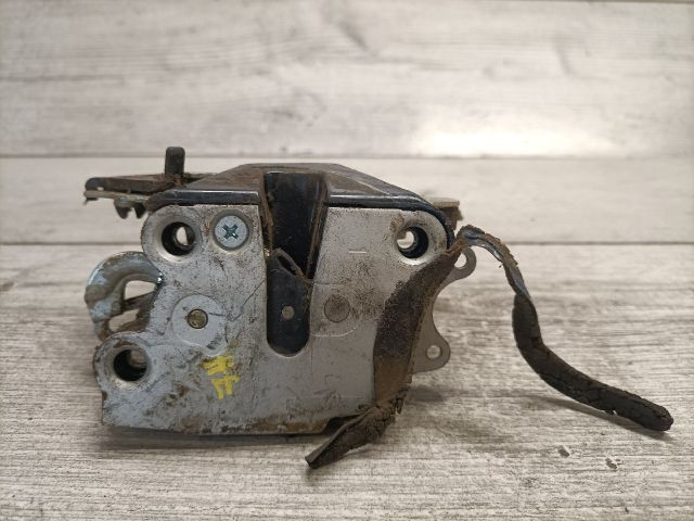 bontott SUZUKI SWIFT II Jobb hátsó Ajtózár