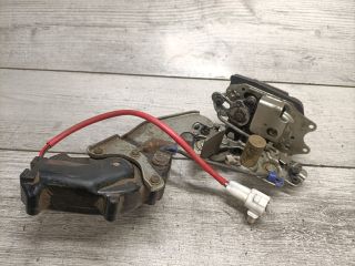 bontott SUZUKI SWIFT II Jobb hátsó Ajtózár