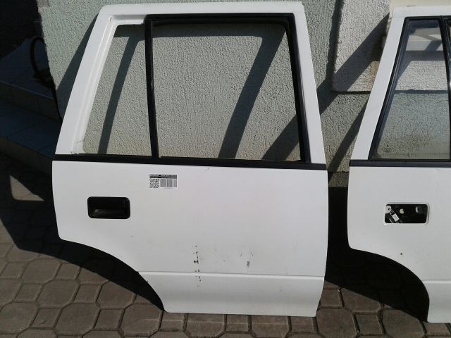 bontott SUZUKI SWIFT II Jobb hátsó Ajtózár