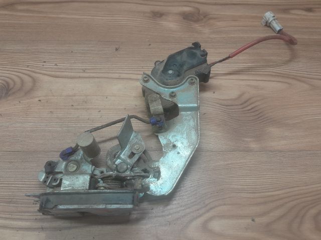 bontott SUZUKI SWIFT II Jobb hátsó Ajtózár