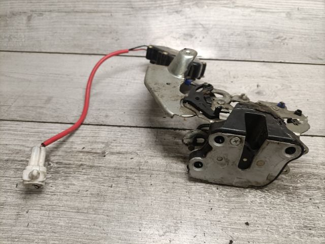 bontott SUZUKI SWIFT II Jobb hátsó Ajtózár